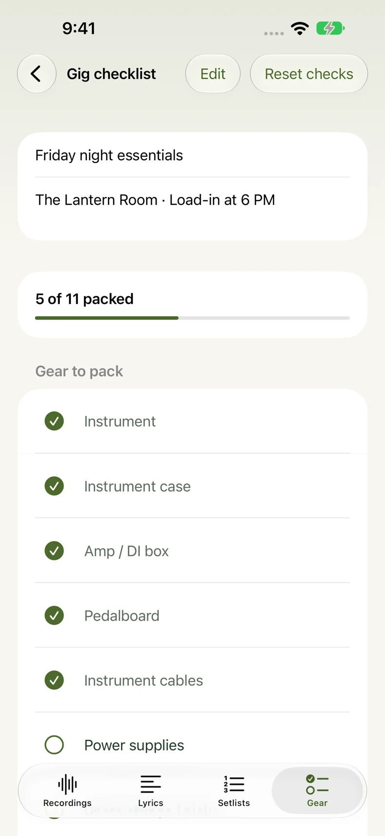 A Riffmo gear checklist with five of eleven gig essentials packed and individual checkboxes.